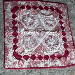 Red and White Toile Quilt Throw — Classic Embroidered Bed Blanket